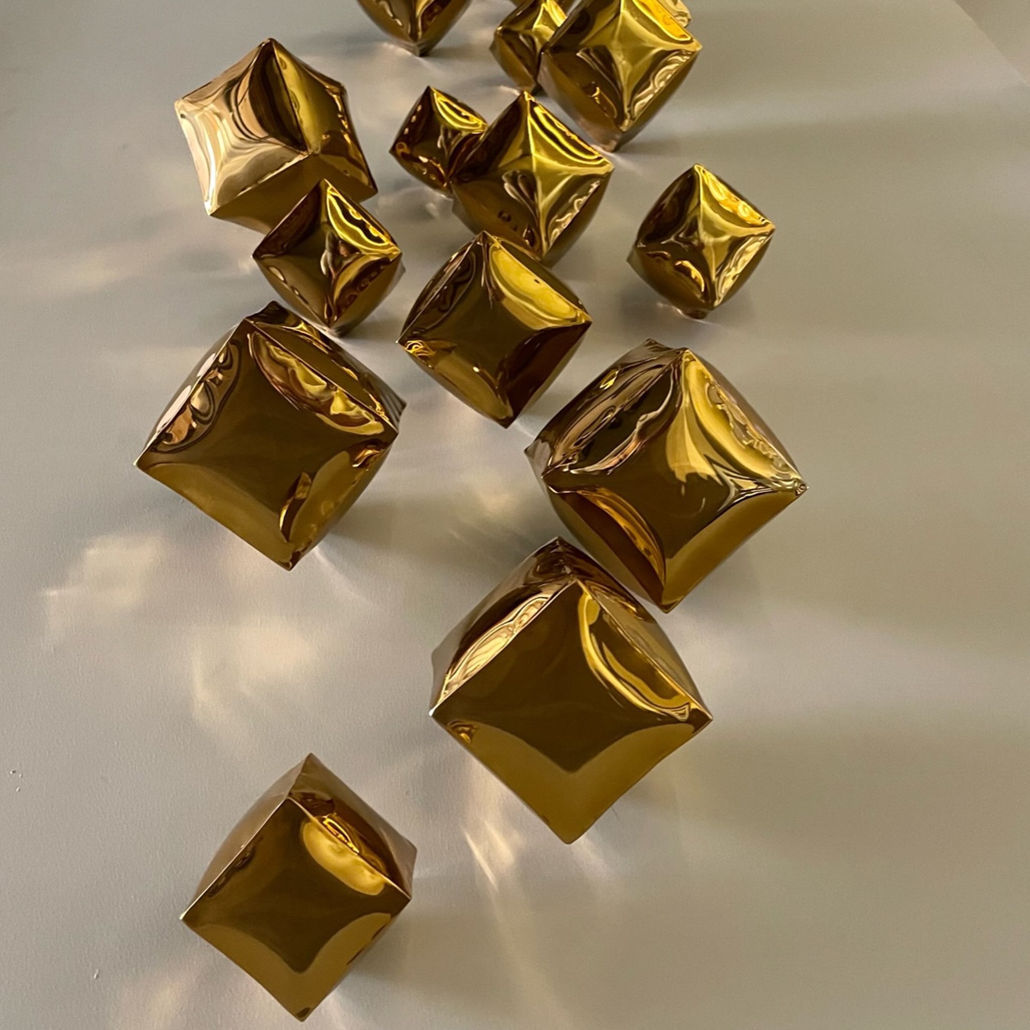 Floating Cubes